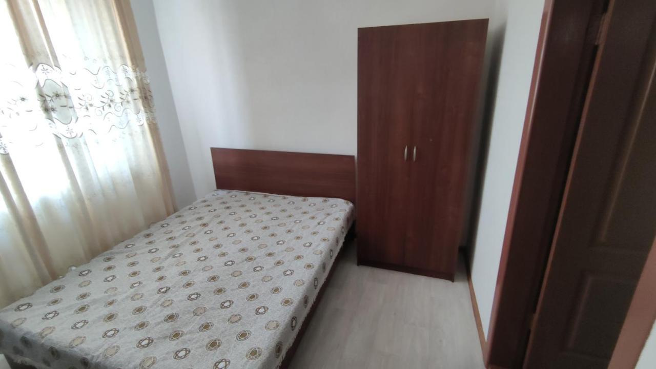 Хостел На Барахолки Almaty Exterior photo